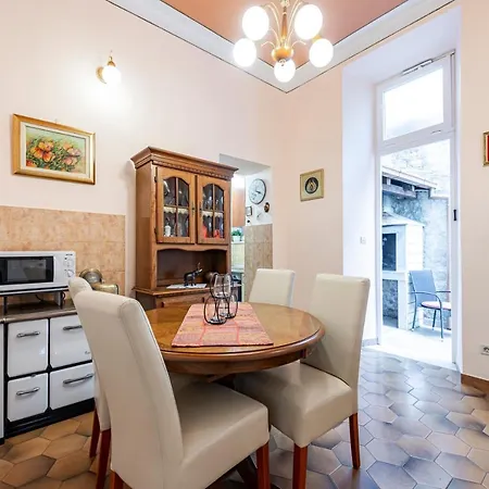 Seaview 10 Min To The Old Town