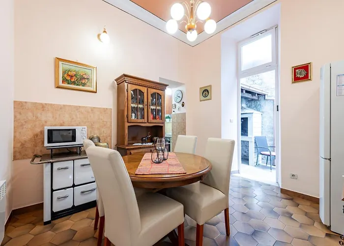 Seaview 10 Min To The Old Town